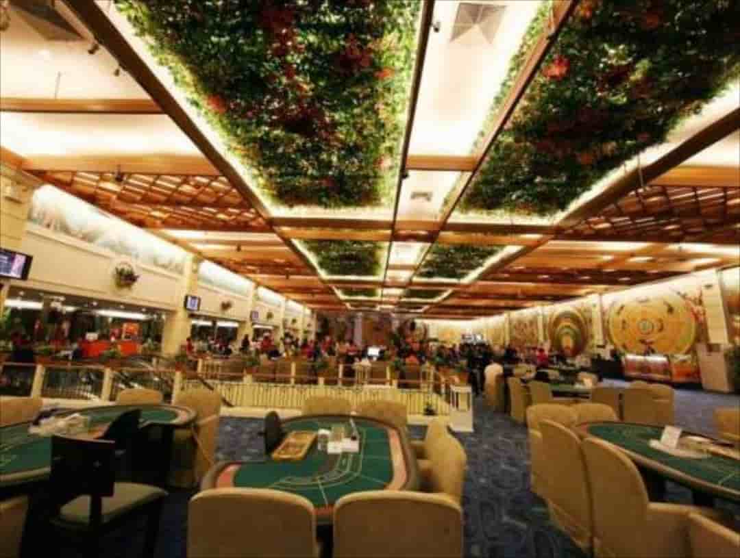 Dinh thự nghỉ dưỡng sòng bài Poipet Resort Casino tráng lệ